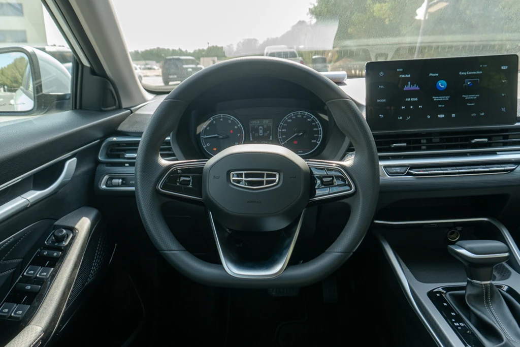 إيجار سيارة جيلي إمجراند دبي | 99 درهم يوميًا بدون إيداع