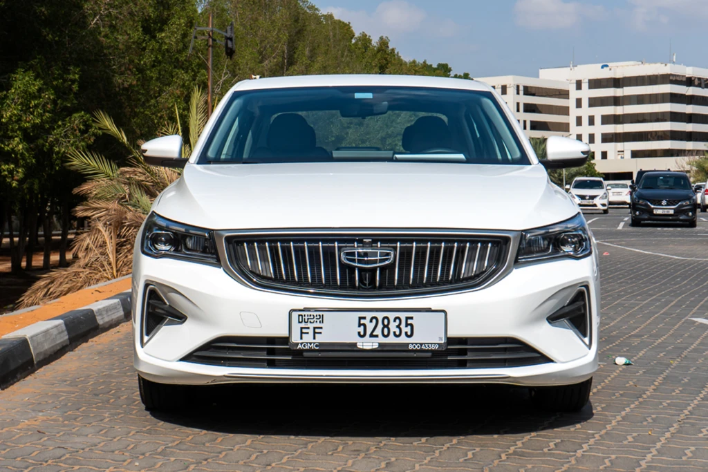 إيجار سيارة جيلي إمجراند دبي | 99 درهم يوميًا بدون إيداع