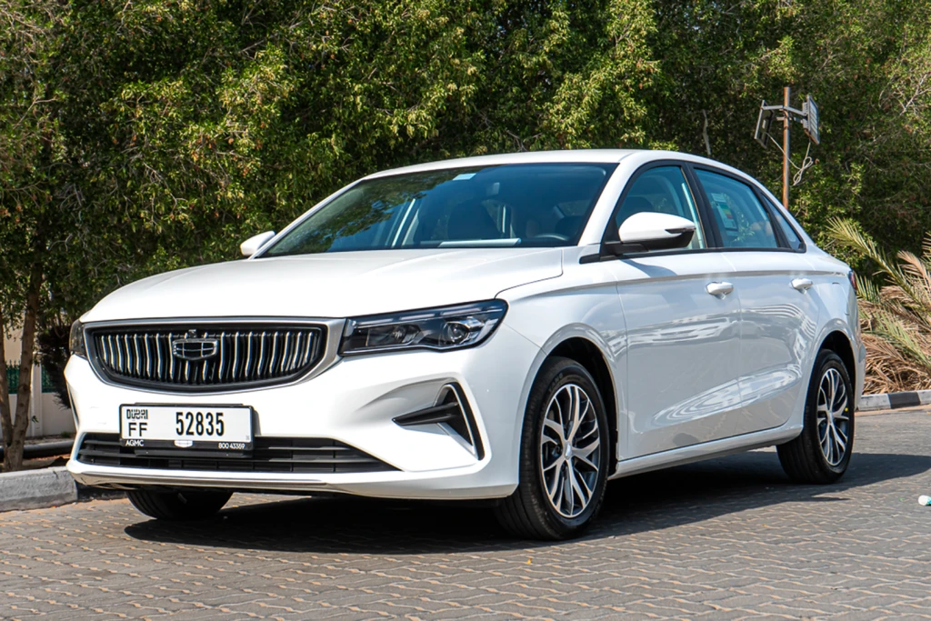 إيجار سيارة جيلي إمجراند دبي | 99 درهم يوميًا بدون إيداع