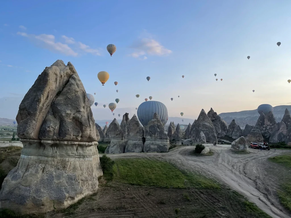 Cappadocia Sunrise Balloon + Red Tour Combo