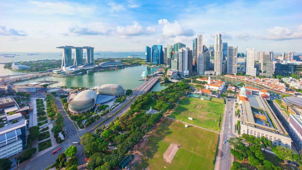 Maldivler & Singapur & Phuket Turu Qatar Havayolları ile 8 Gece 10 Gün NLE-HKT