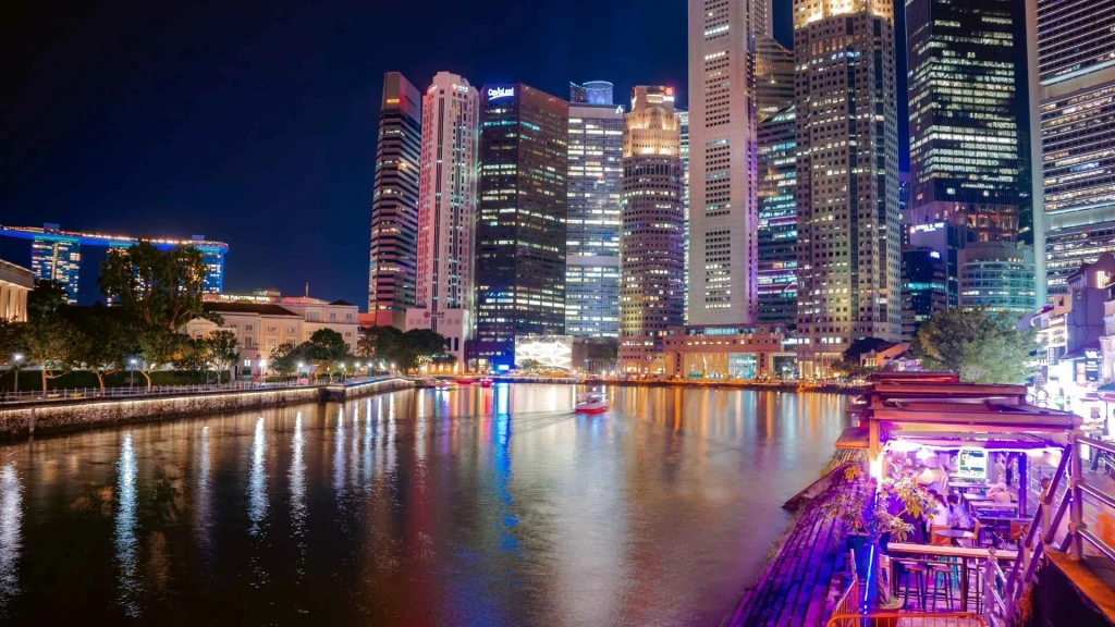 Maldivler & Singapur & Phuket Turu Qatar Havayolları ile 8 Gece 10 Gün NLE-HKT