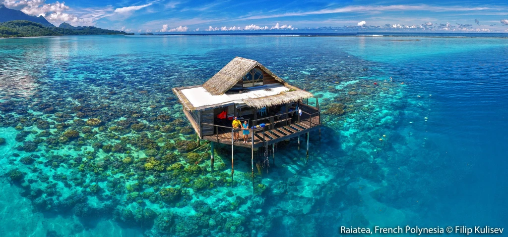 Tahiti 10-Nights Cruise | Small Ship Cruises in French Polynesia