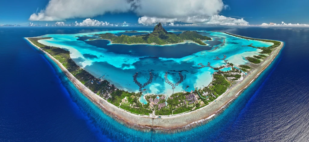 Tahiti 10-Nights Cruise | Small Ship Cruises in French Polynesia