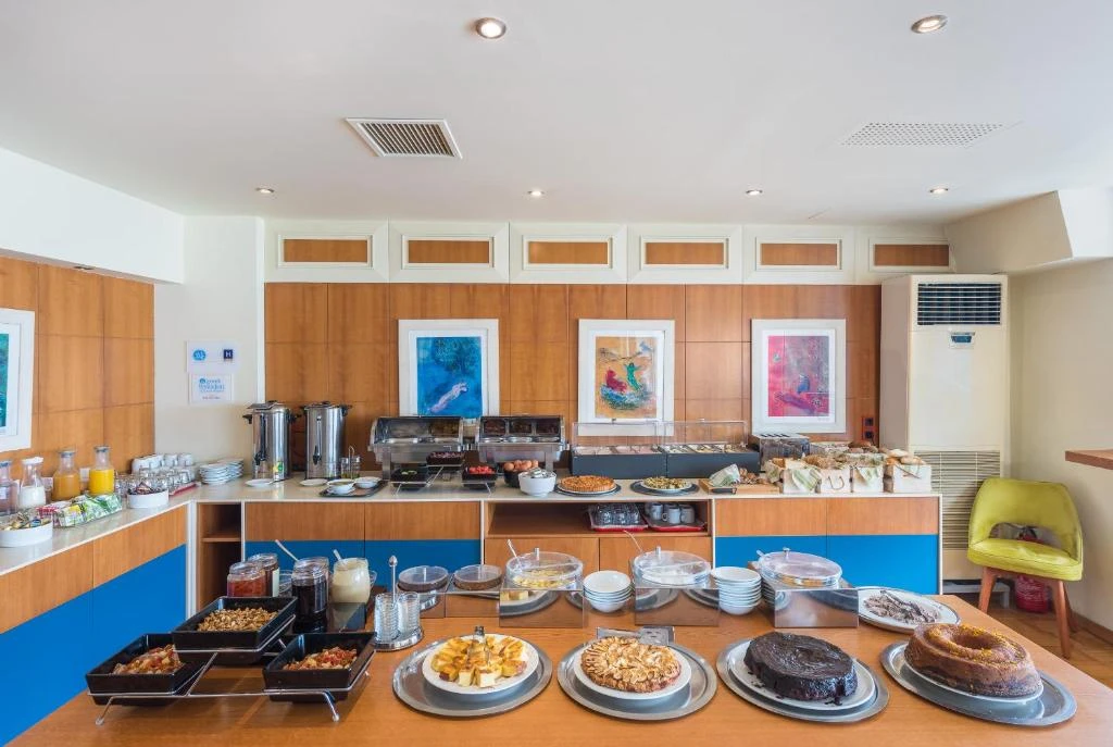 Lesvion Hotel