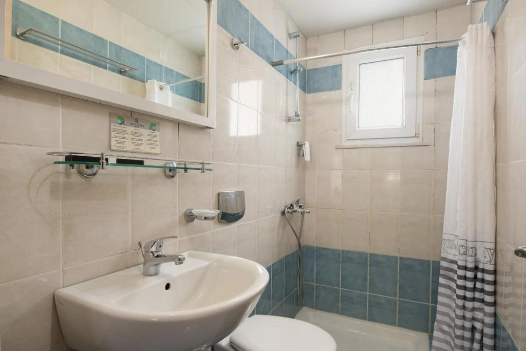 Lesvion Hotel