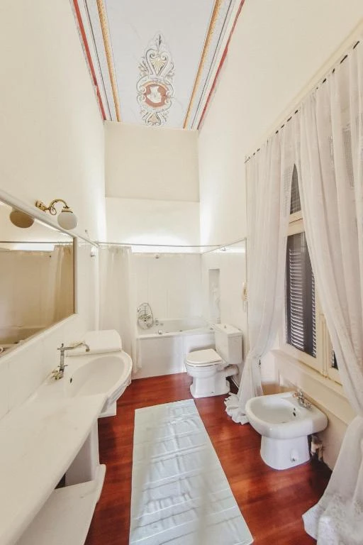 Loriet Hotel