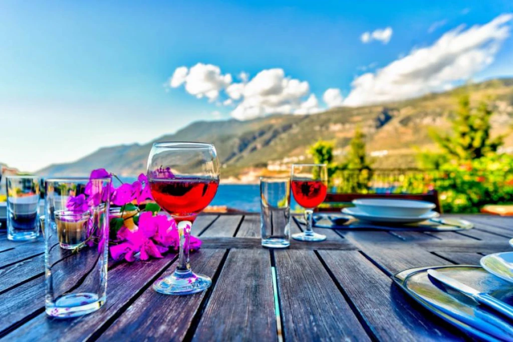 Aile Gulet Turu ve Villa Konaklama Tatili: 14 Gece Yelken ve Kal Turkey