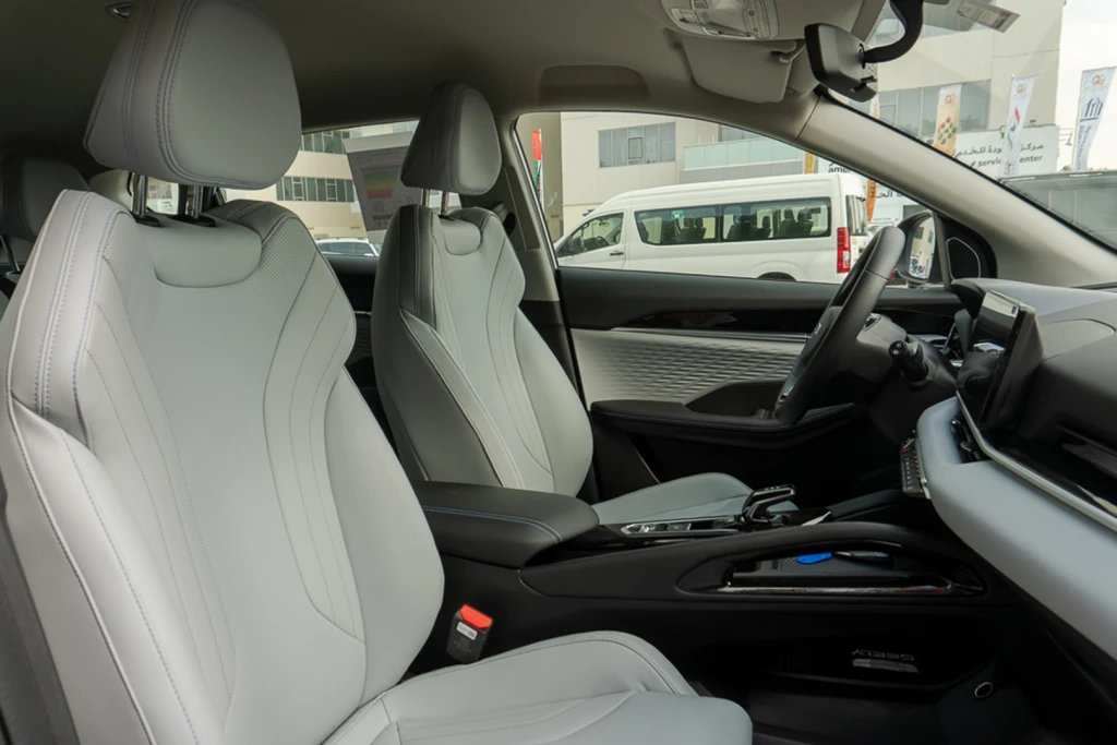 Noleggio auto Geely CoolRay Dubai | 129aed al giorno *NESSUN DEPOSITO