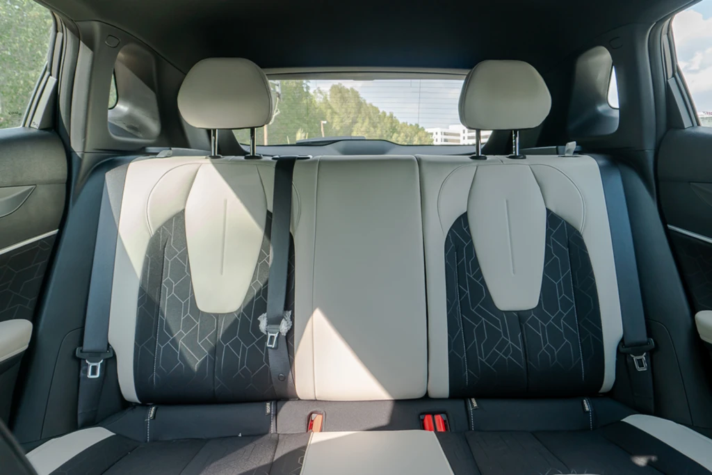 Geely Cityray Bütçe Araç Kiralama Dubai |  Günde 138 aed *Depositosuz