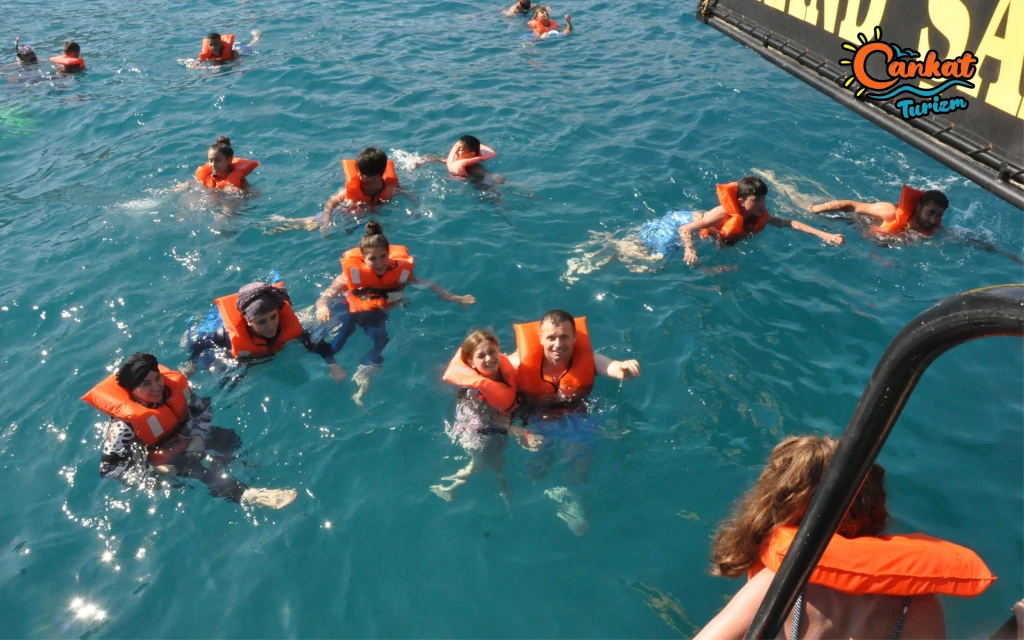 'Alanya Halal Concept Short Boat Tour 14:00-18:00'
