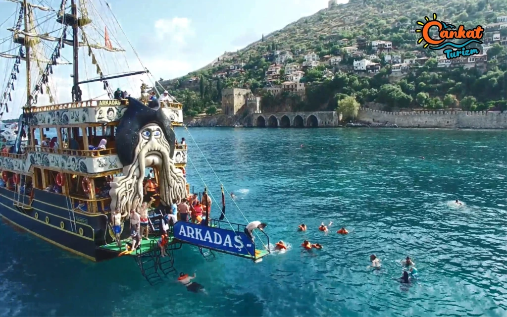 'Alanya Halal Concept Short Boat Tour 14:00-18:00'