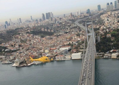 Helicopter Tour Over City Highlights