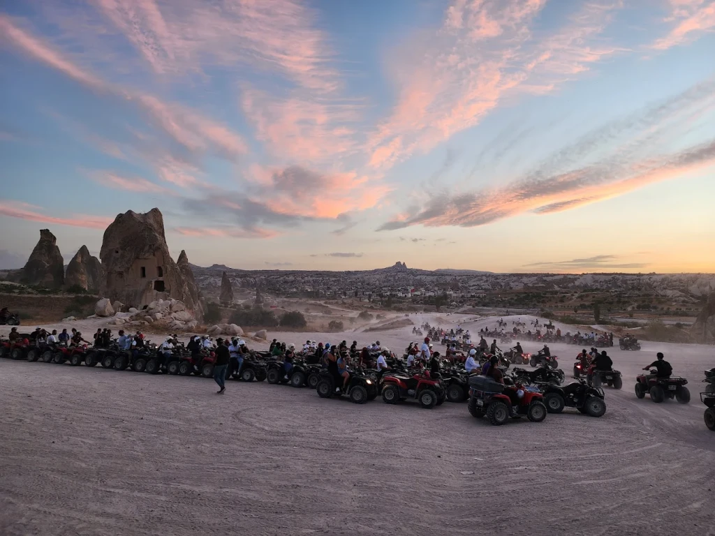 कैपाडोसिया एटीवी टूर एडवेंचर सूर्यास्त