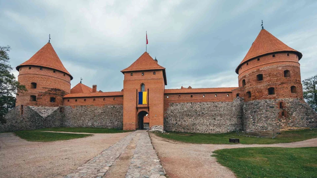 Baltıklar'da 3 Ülke Tallinn & Riga & Vilnius Turu THY İle Kurban Bayramı Özel 7 Gece 8 Gün