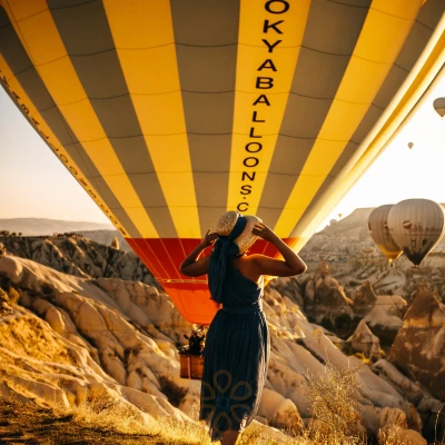 Tour of Balon Parade at Dawn