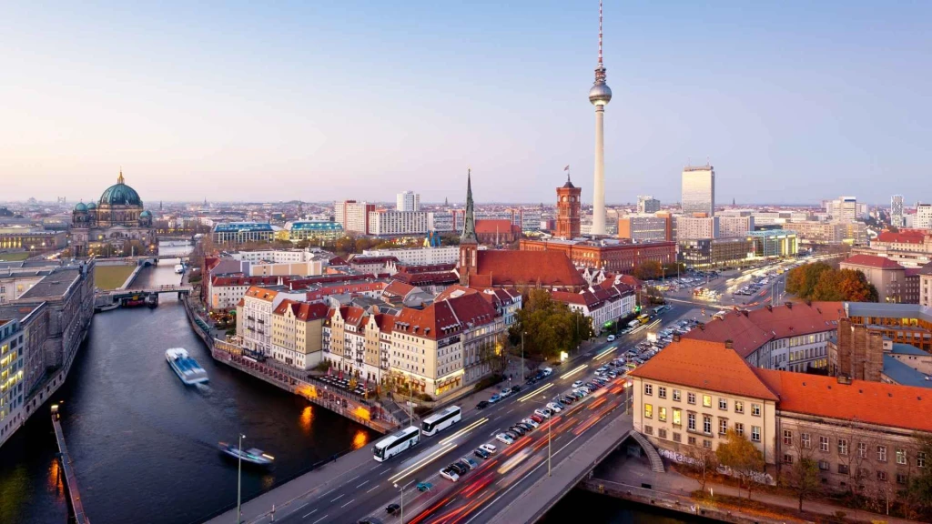 Ankara Çıkışlı Görkemli Rüya Üçgeni Almanya Fransa İsviçre 3 Gece 4 Gün Sunexpress ile Kurban Bayramı Özel