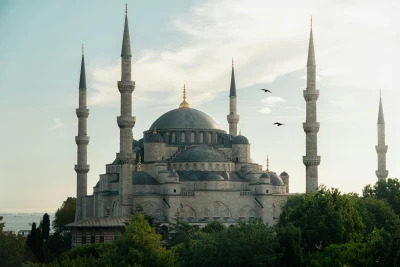 Is an Istanbul Layover Worth It During Ramadan? (A 2026 Transit Guide)