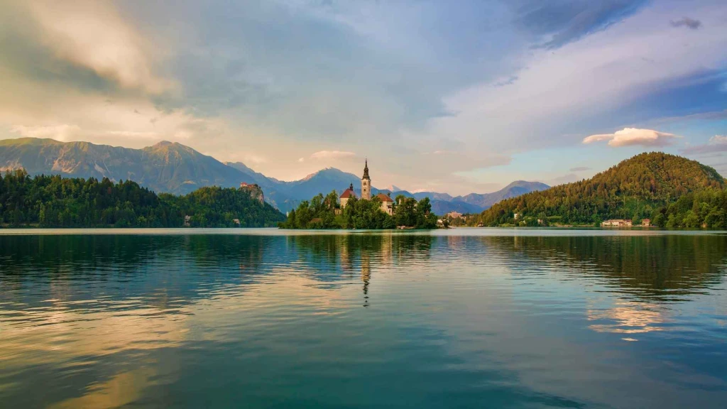 Slovenya & Hırvatistan Turu 3 Gece 4 Gün 27 Mayıs Hareket Extra Turlar Dahil Kurban Bayramı Özel