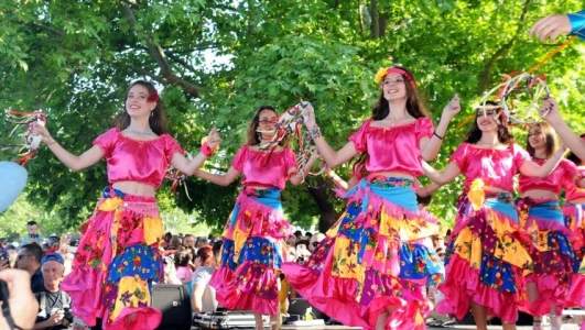 TOUR DE LAS FIESTAS DE KAKAVA EN EDIRNE & 4 - 6 DE MAYO DE 2026