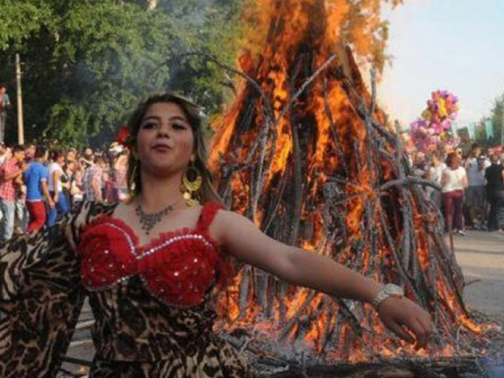 TOUR DE LAS FIESTAS DE KAKAVA EN EDIRNE & 4 - 6 DE MAYO DE 2026