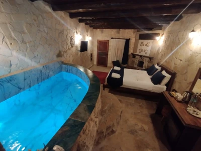 PACK DE LUNE DE MIEL AVEC CHAMBRE AVEC PISCINE