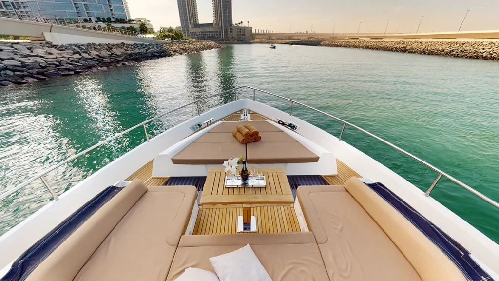 Dubai Lüks Yat Kiralama 78 FT - 30 Misafir