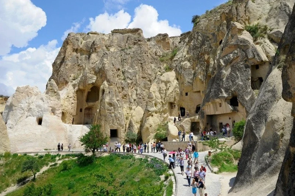 卡帕多奇亚红色之旅 - 全日导览卡帕多奇亚亮点旅游