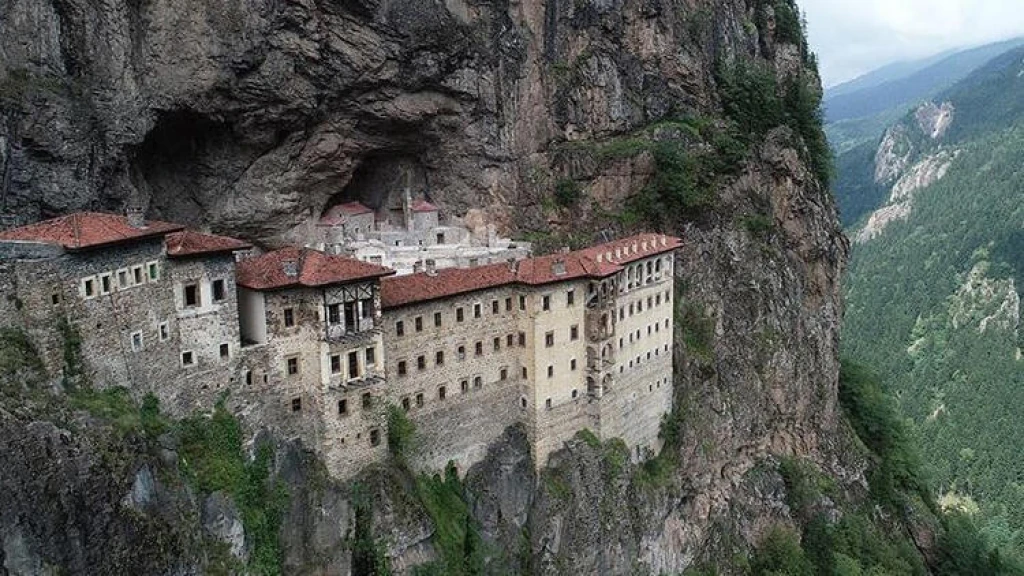 Karadeniz Yaylaları ve Batum Keşif Turu / 3 Gece Otel Konaklamalı / İstanbul Hareketli