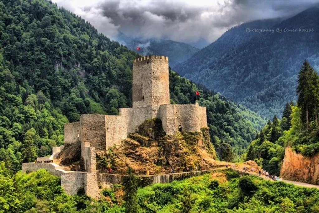 Karadeniz Yaylalar ve Batum Turu (Batum Konaklamalı) / 6 Gece Otel Konaklamalı / İstanbul Çıkışlı