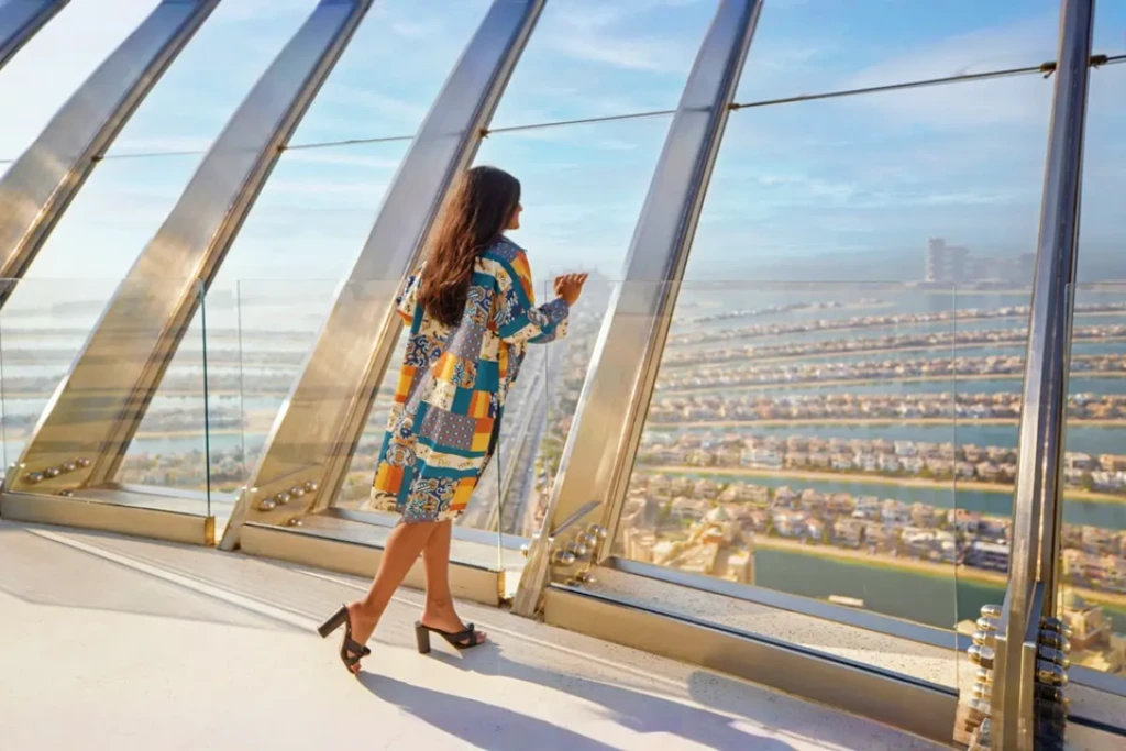 المنظر في النخلة - Cheers at the View