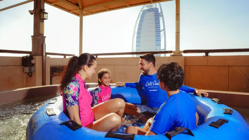 Билет в аквапарк Wild Wadi + комбо-ужин