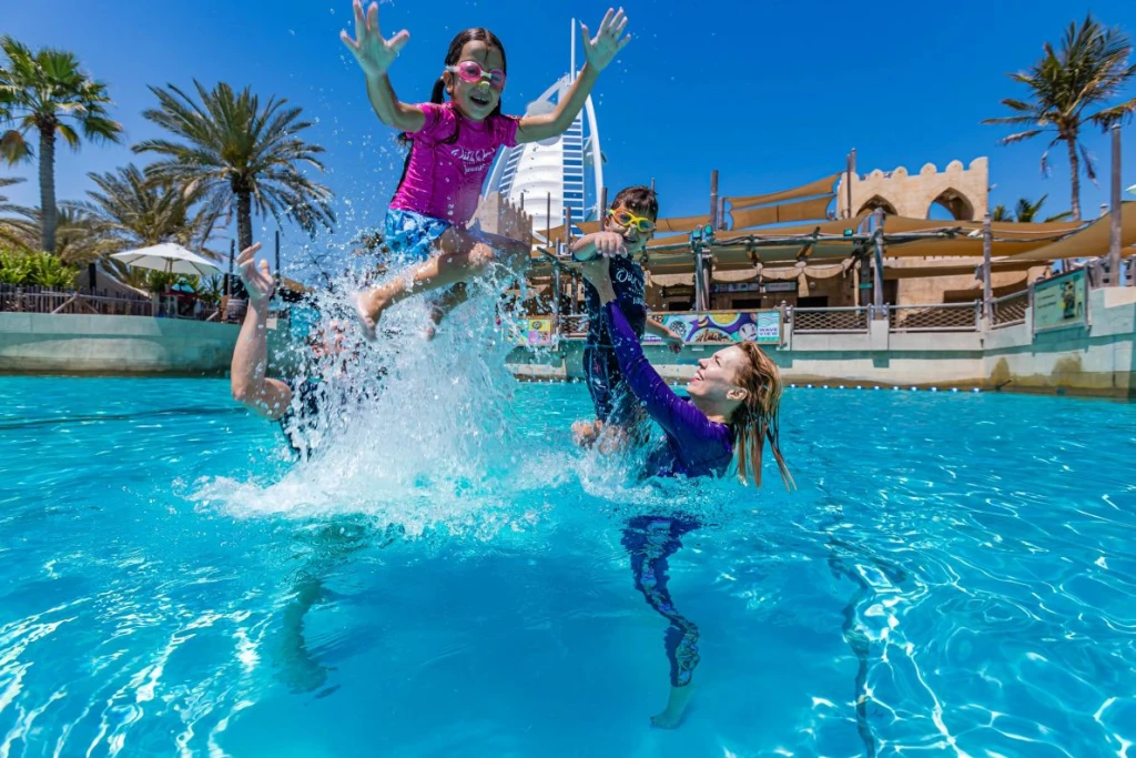 Билет в аквапарк Wild Wadi + комбо-ужин