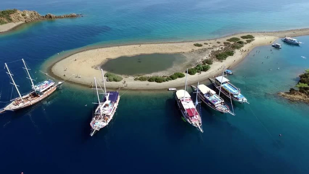 Tour in barca delle 12 isole di Göcek Fethiye