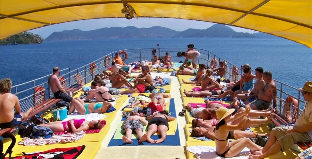Tour in barca delle 12 isole di Göcek Fethiye