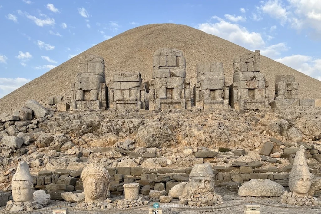 9-Day Ultimate Turkey Tour: Istanbul, Cappadocia, Ephesus, Pamukkale, Göbeklitepe & Mt. Nemrut