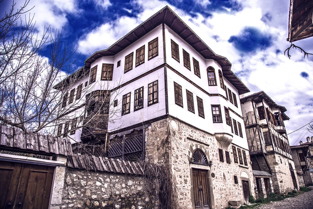 Safranbolu Amasra Abant Turu / 1 Gece Otel Konaklamalı / İstanbul Çıkışlı