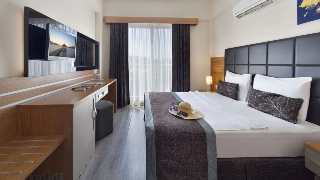 Golden Age Hotel Bodrum 4 Gece Konaklamalı