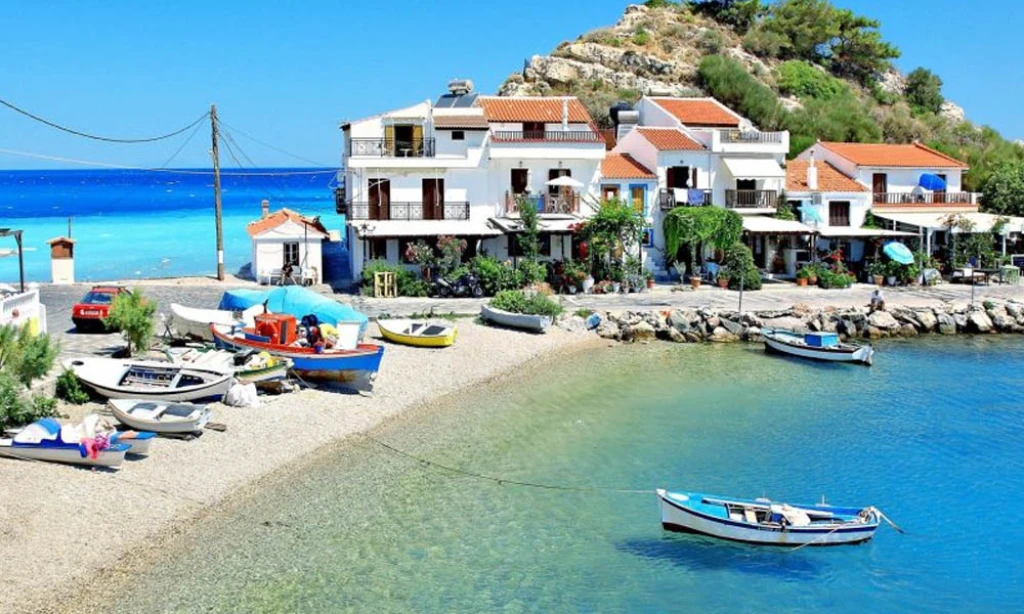 Egenin Saklı Köyleri İzmir Alaçatı Sığacık Foça Turu / 1 Gece Otel Konaklamalı / Kocaeli Çıkışlı
