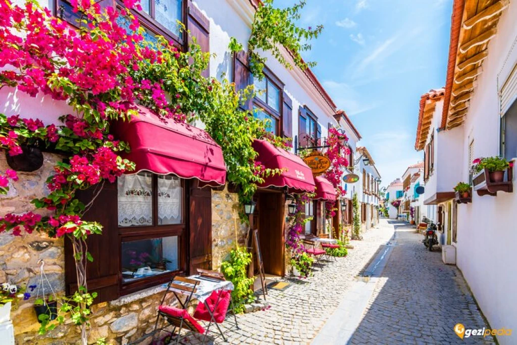 Alaçatı Ot Festivali Turu / 1 Gece Otel Konaklamalı / Kocaeli Çıkışlı