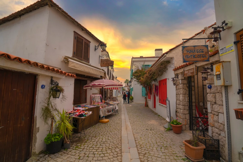 Alaçatı Ot Festivali Turu / 1 Gece Otel Konaklamalı / Kocaeli Çıkışlı