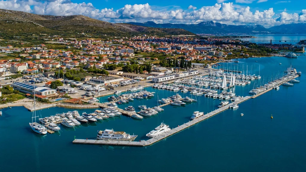 Mini One-Way Deluxe Cruise: Dubrovnik to Split(Trogir - Marina Baotić) – 4 Nights