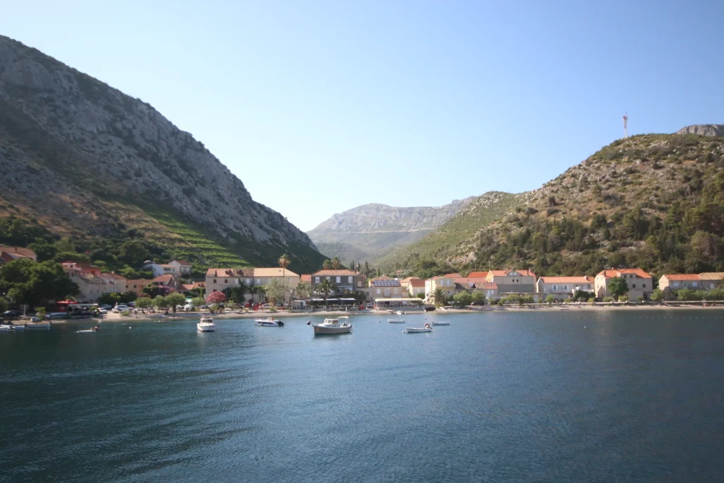 Mini One-Way Deluxe Cruise: Dubrovnik to Split(Trogir - Marina Baotić) – 4 Nights