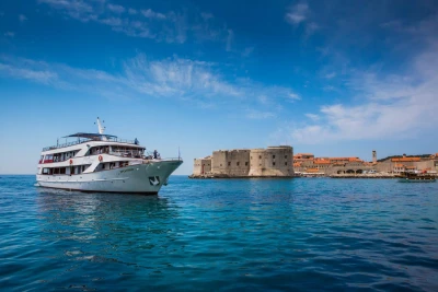 Dubrovnik to Split Mini Cruise 2026 – Luxury Croatia Blue Voyage Experience
