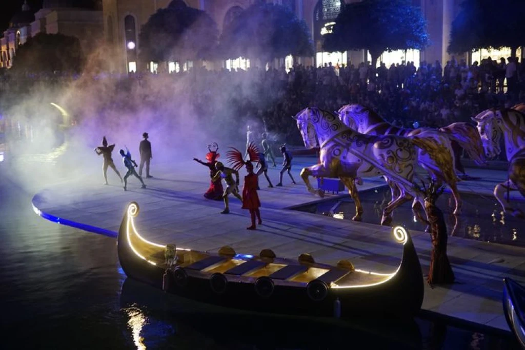 Land of Legends Night Show and Shopping Tour