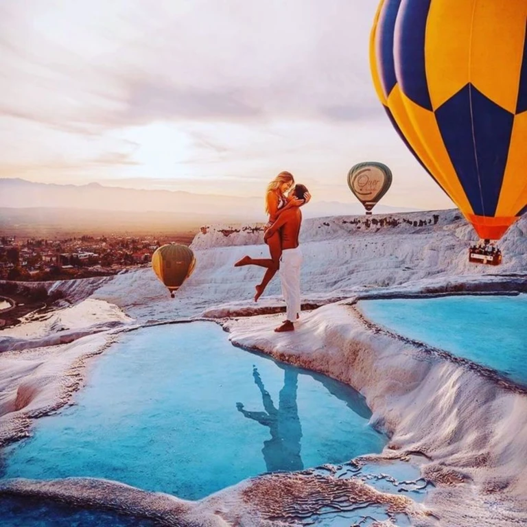 Excursion d'une journée à Pamukkale et Hiérapolis avec option en montgolfière