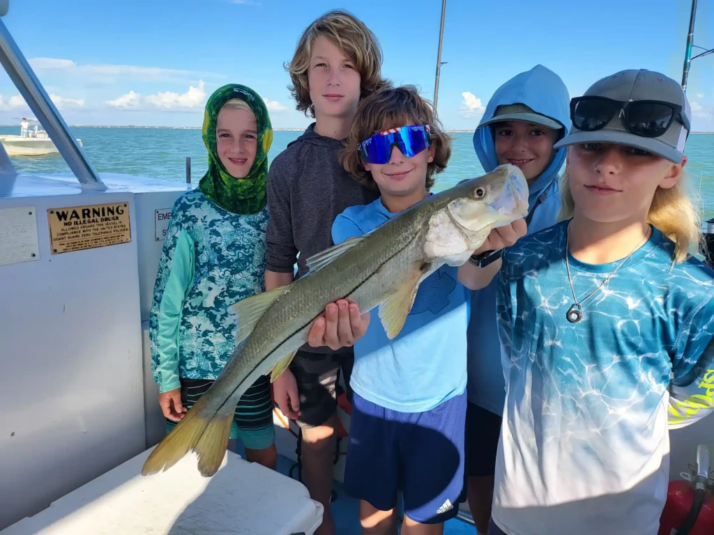 Excursión de pesca en mar abierto con recogida en el hotel