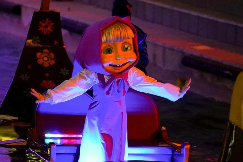 Côté : Spectacle Aquatique de la Terre des Légendes et Shopping avec Transport