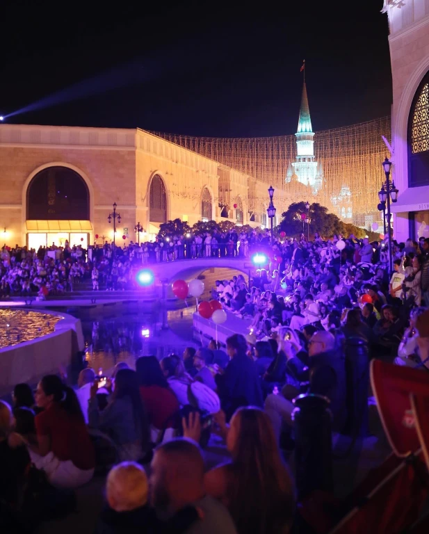 Côté : Spectacle Aquatique de la Terre des Légendes et Shopping avec Transport
