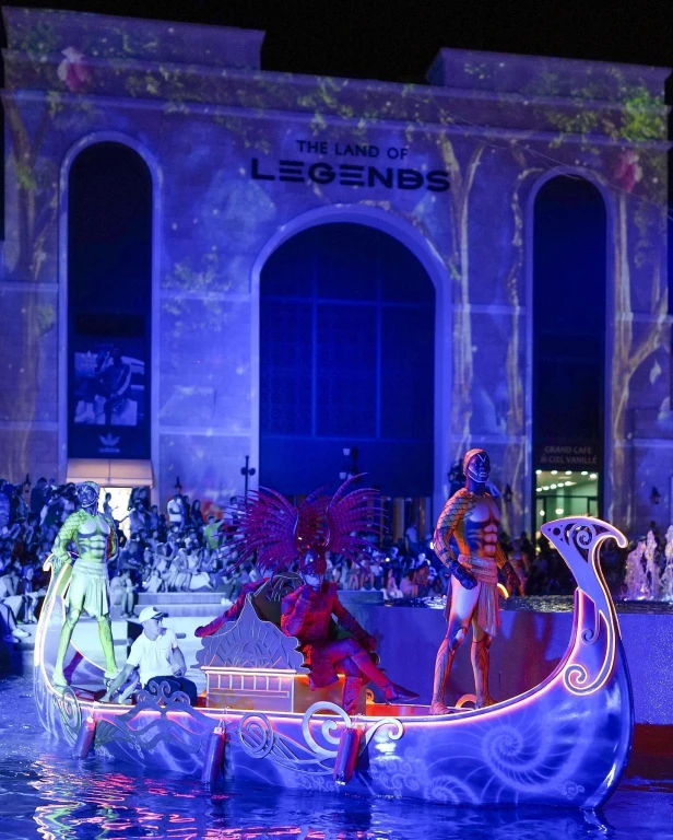 Côté : Spectacle Aquatique de la Terre des Légendes et Shopping avec Transport